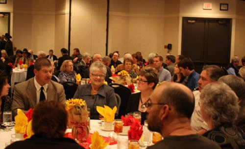 Kevin Ediger, Judy Hostetler enjoying dinner at the KAA-KAAA convention. Kevin Ediger, Judy Hostetler enjoying dinner at the KAA-KAAA convention.
