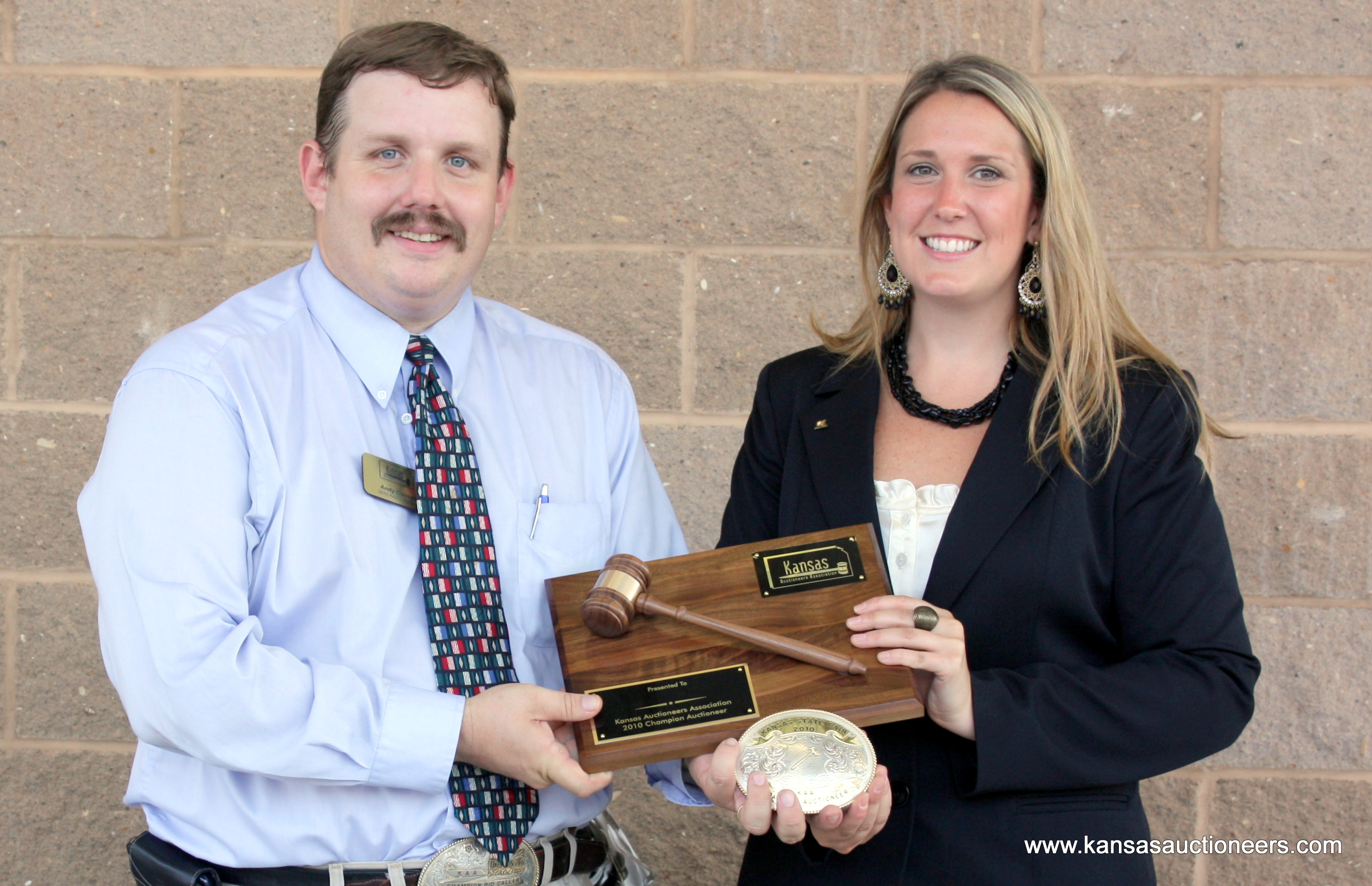 President Andy Conser presents championship plaque and buckle to Megan McCurdy President Andy Conser presents championship plaque and buckle to Megan McCurdy