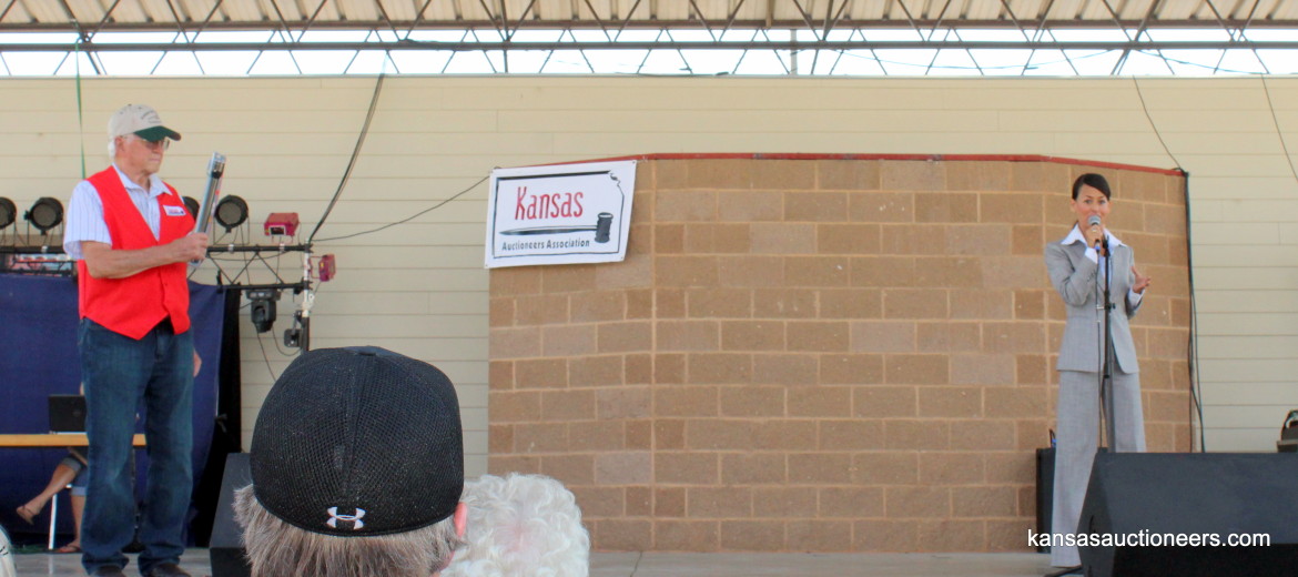 Yve Rojas competing in the 2015 Kansas Auctioneer finals. Yve Rojas competing in the 2015 Kansas Auctioneer finals.