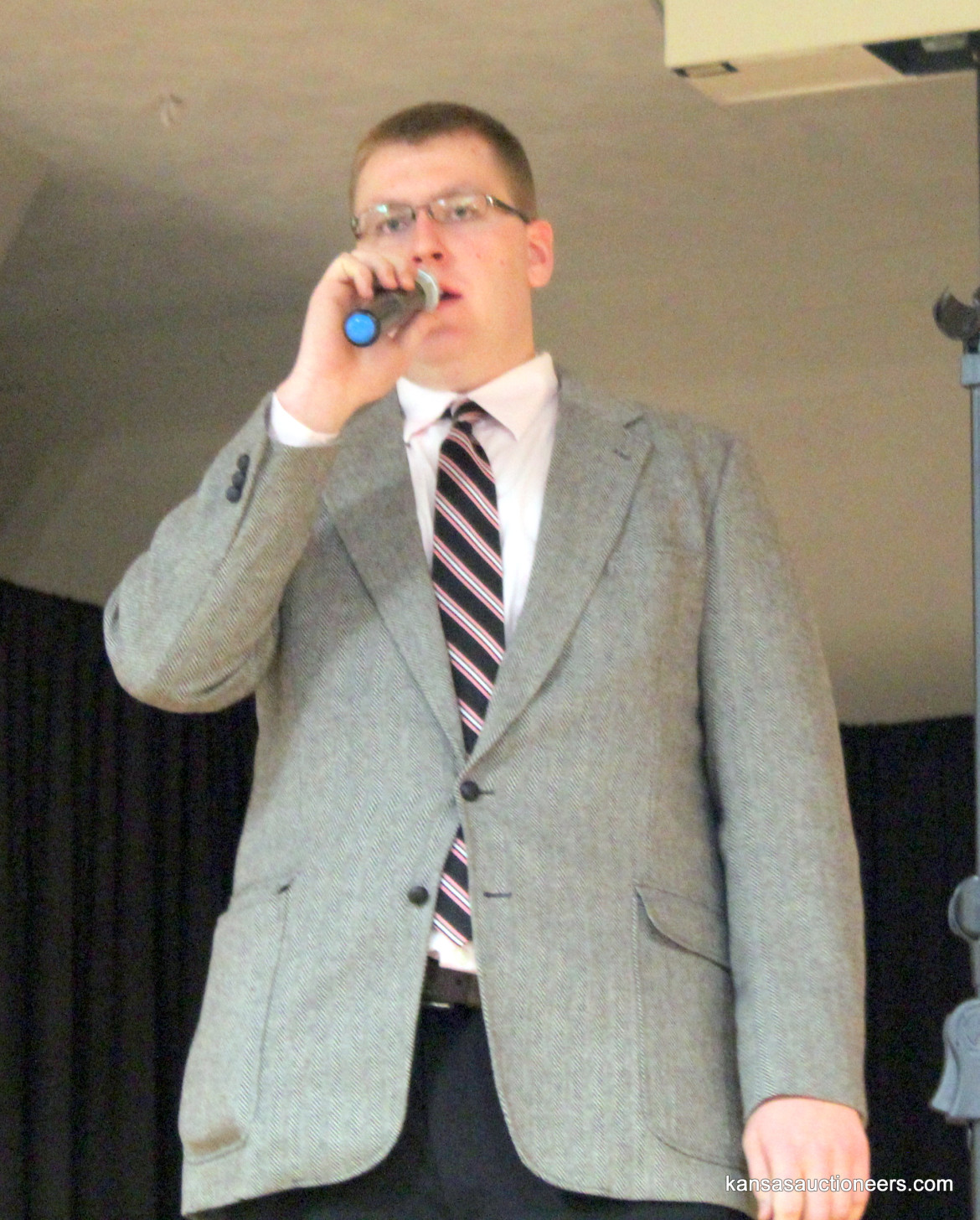 Logan Gormley competing in the 2016 Kansas Auctioneer Preliminaries. Logan Gormley competing in the 2016 Kansas Auctioneer Preliminaries.
