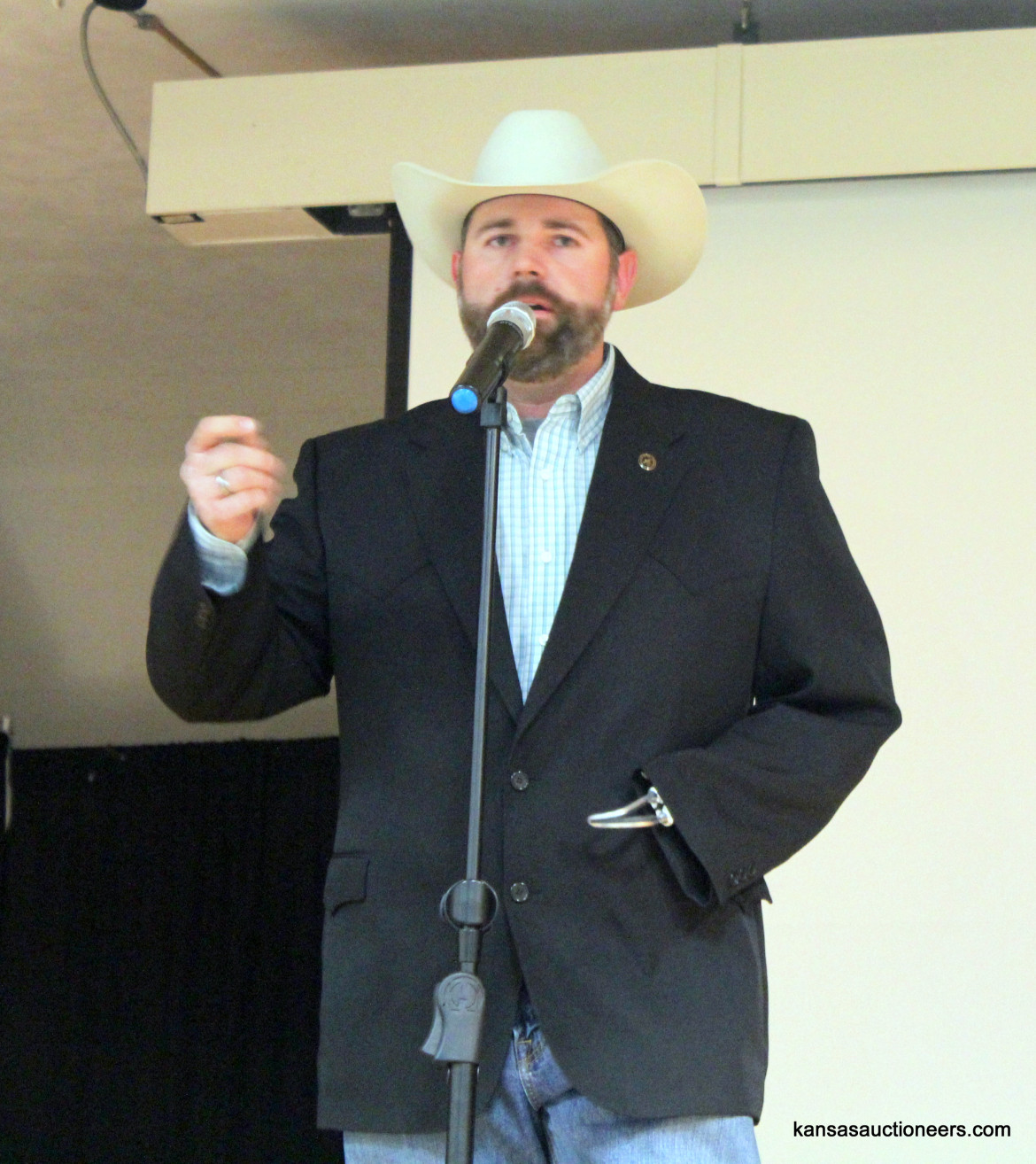 Ross Daniels competing in the 2016 Kansas Auctioneer Preliminaries. Ross Daniels competing in the 2016 Kansas Auctioneer Preliminaries.