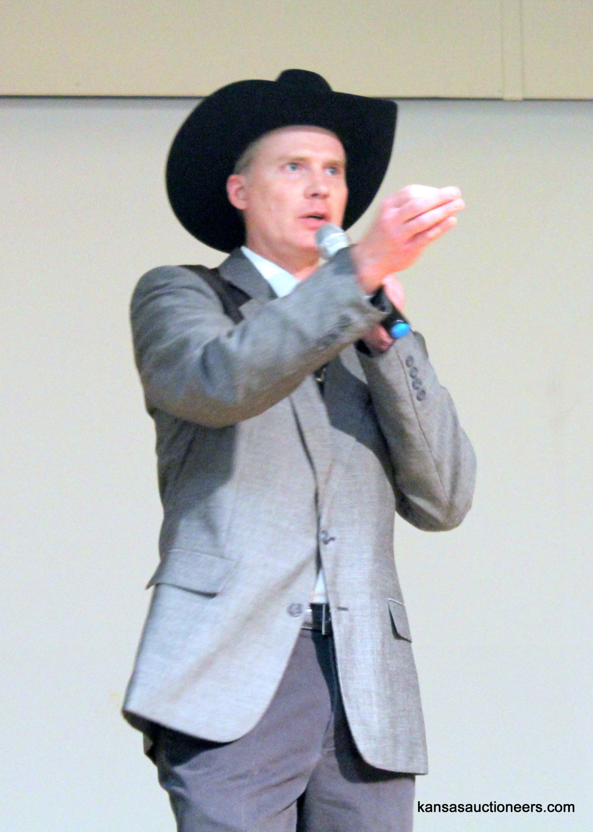 Troy Wedel competing in the 2016 Kansas Auctioneer Preliminaries. Troy Wedel competing in the 2016 Kansas Auctioneer Preliminaries.